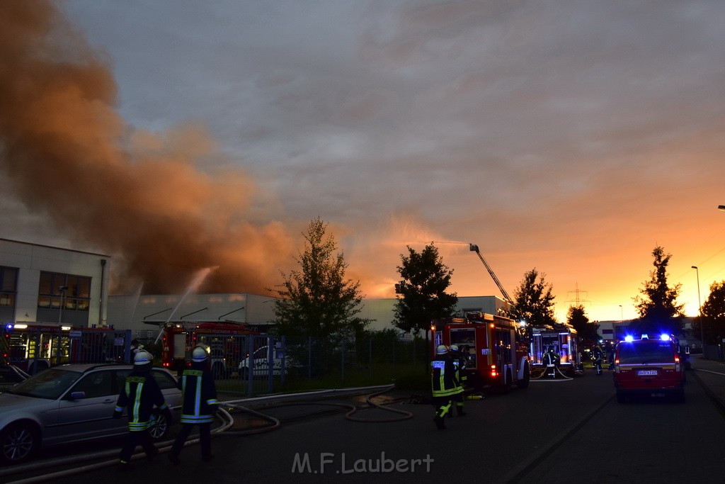 Grossbrand Halle Troisdorf Kriegsdorf Junkersring P295.JPG - Miklos Laubert
